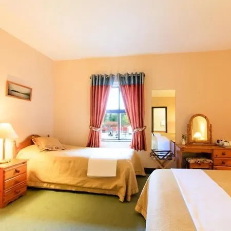 The Yeats County 2* Tubbercurry