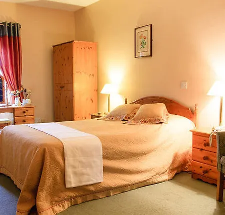 The Yeats County Hotell 2*