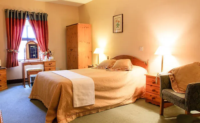 The Yeats County Hotell 2*